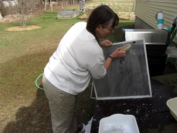 Pam washing screens crop April 2025.jpg