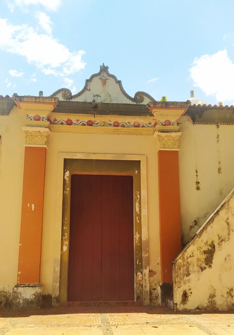 lateral iglesia de Arenas.jpg