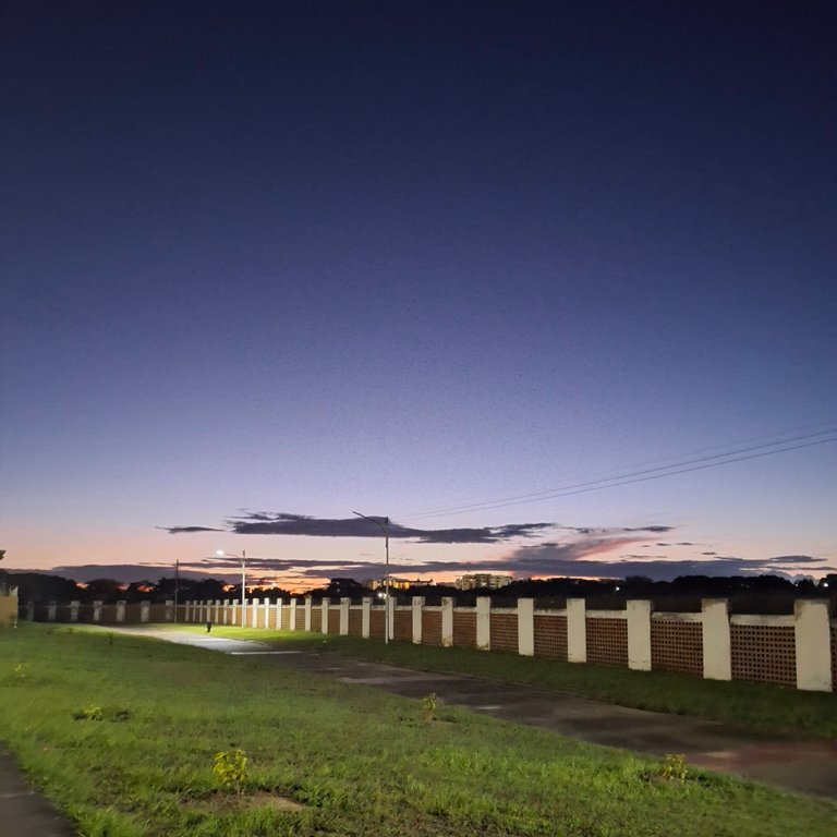 final del atardecer y entrando la noche