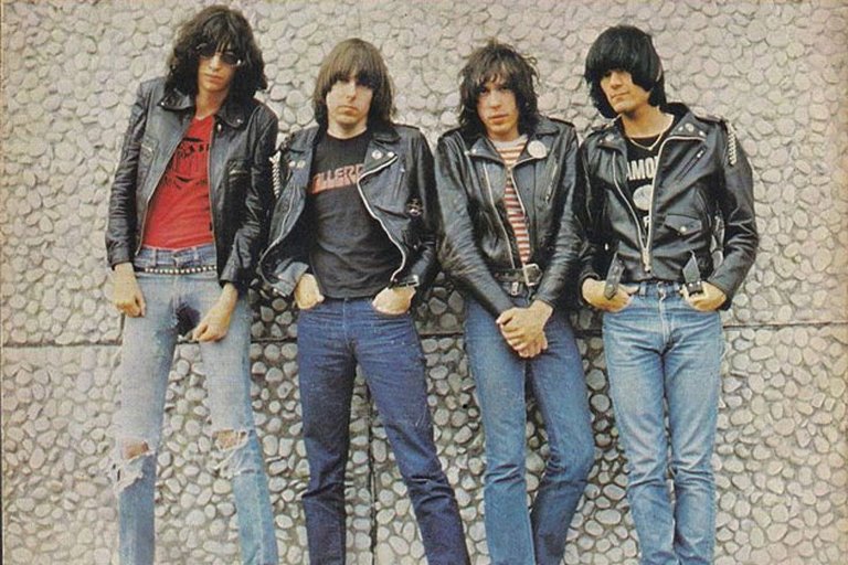 ramones-1979.jpg