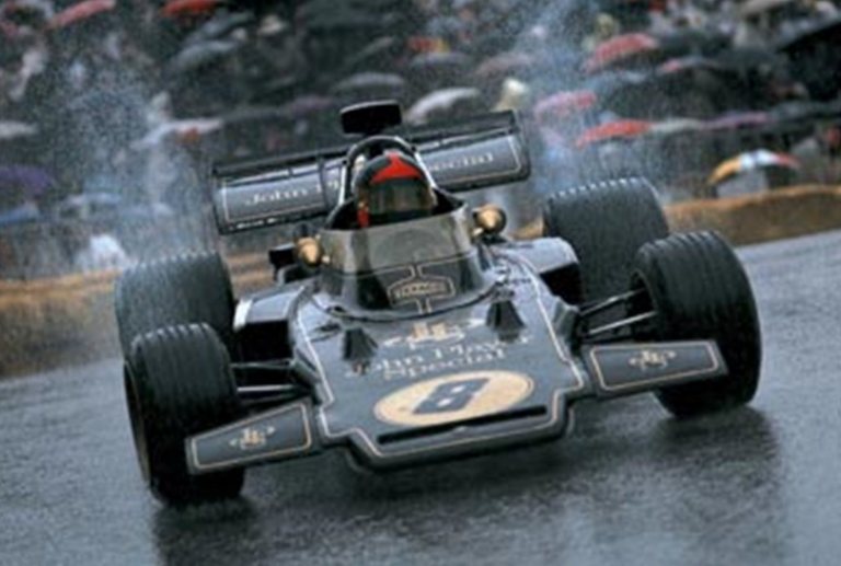 210.-Idolos-de-la-Formula1-Emerson-Fittipaldi-2.png