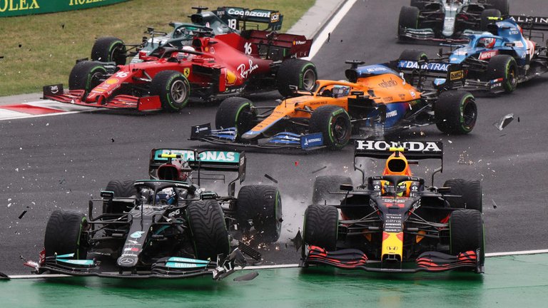 158.-Formula1-GP-Hungria-accidente.jpg