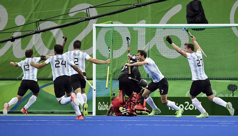 151.-Mi-Momento-olimpico-Hockey-cesped-masculino-oro-rio2016.jpg