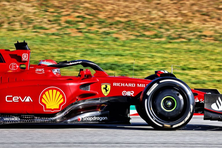 372.-Ferrari-en-Barcelona.jpg