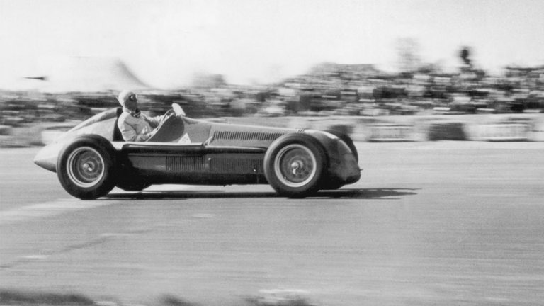 235.-Formula1-tres-cuartos-de-siglo-1a-decada-Alfa-Romeo.jpg