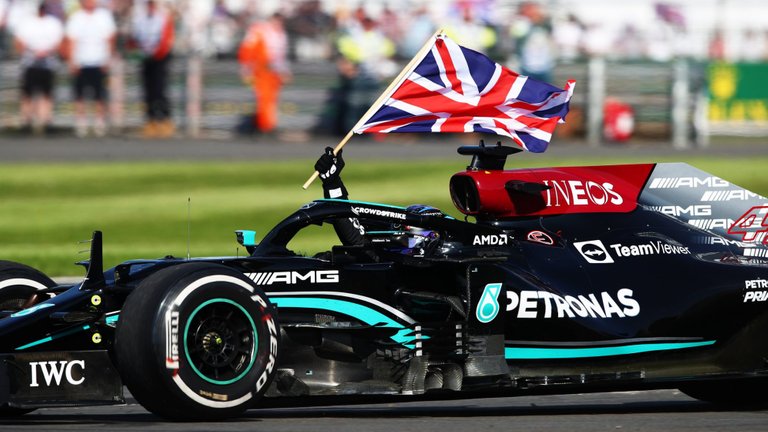 143.-Formula1-Silverstone-Hamilton.jpg