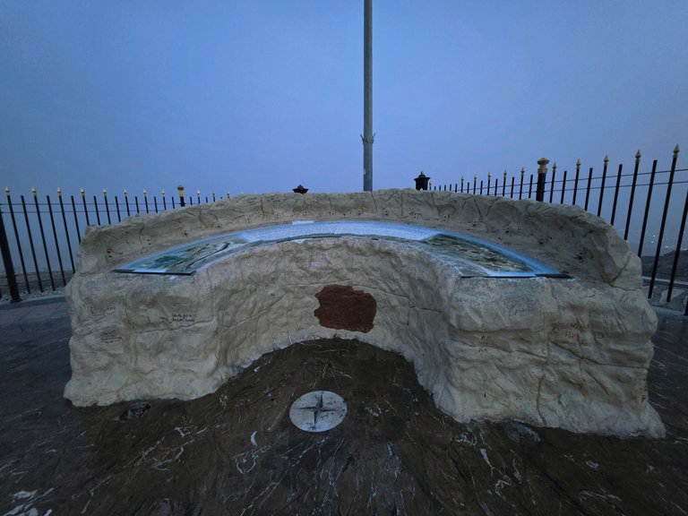 145.jpg