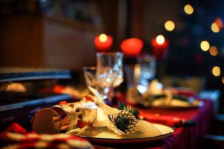 table-setting-6859276_1280.jpg