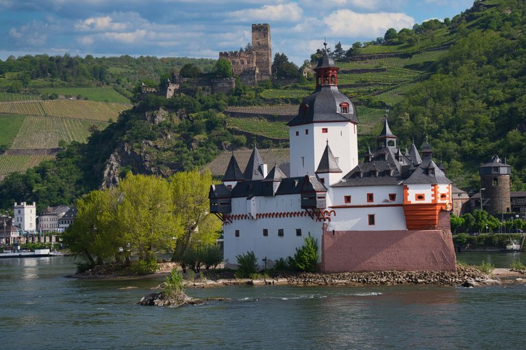Pfalzgrafenstein Castle with Kaub Castle in the background 