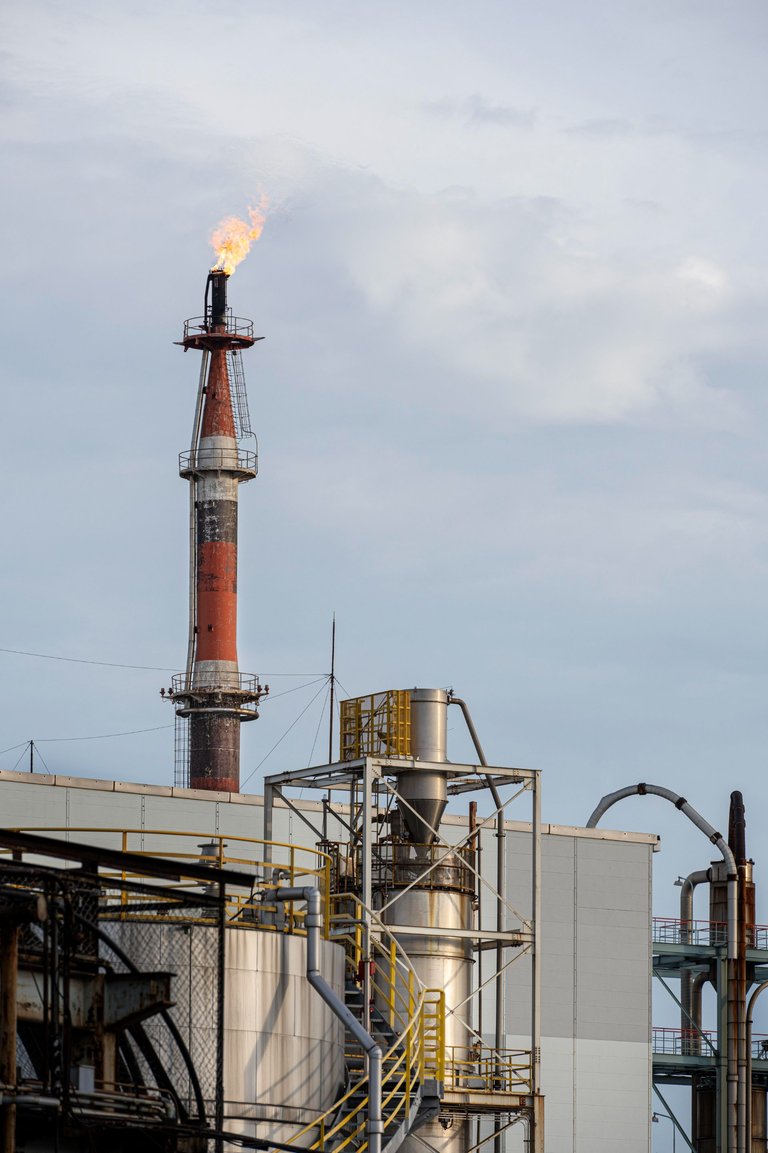 pollution-industry-exterior-daylight.jpg