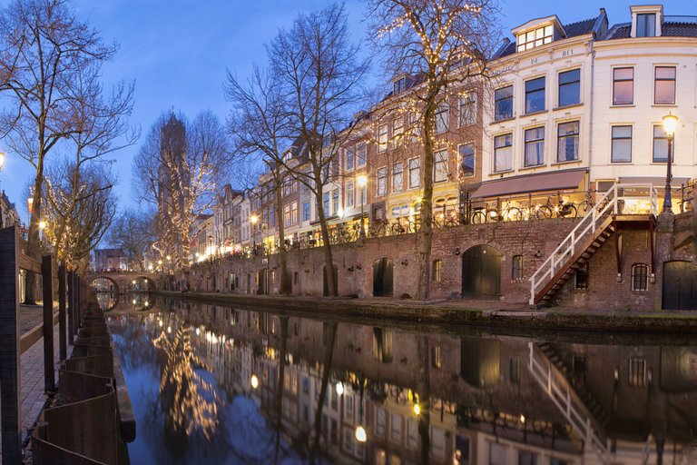 Oude gracht Utrecht 1.jpg