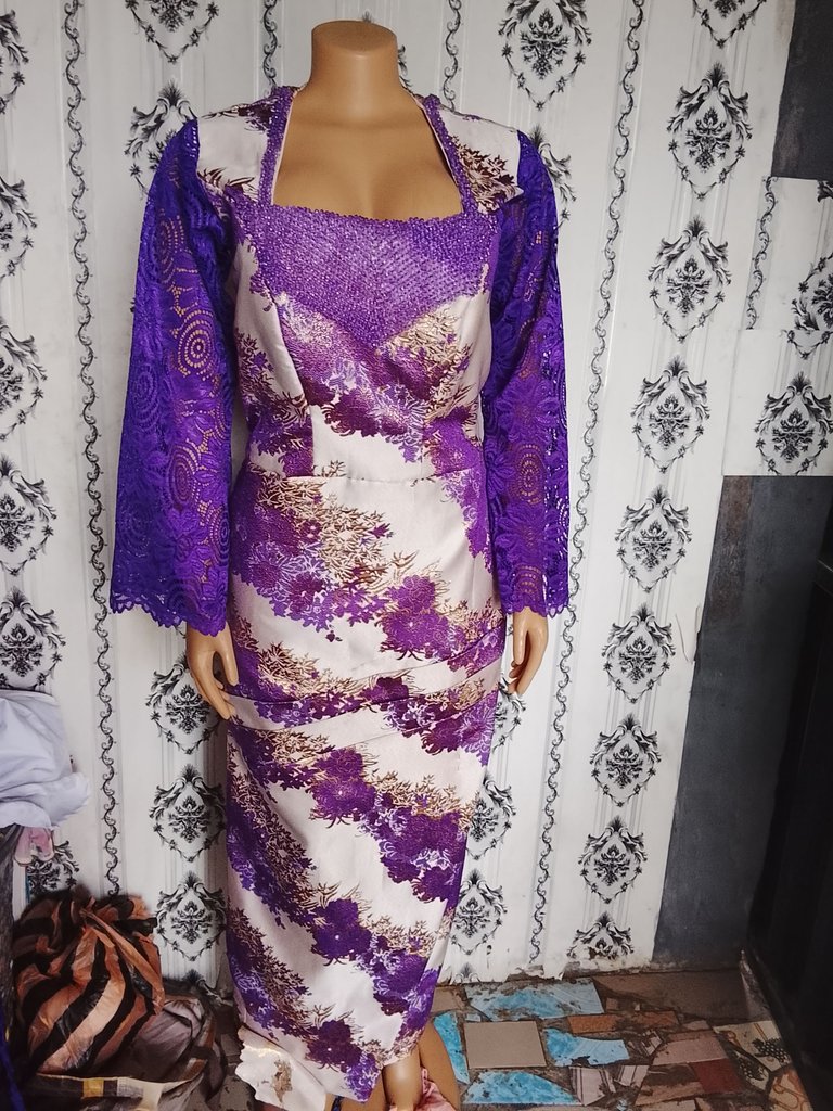 Beading neck dress