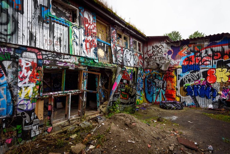 Snosatra-Graffiti-Wall-of-Fame-4.jpg