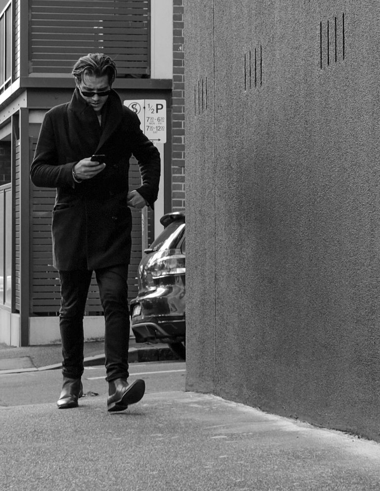 Walks in Mono - Cropped (1 of 1).jpg