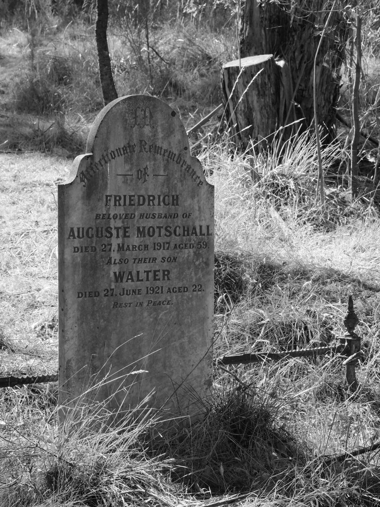 Queenstown Cemetary 3.jpg