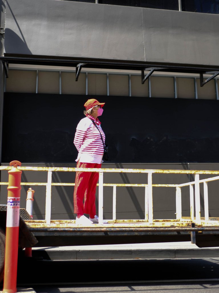 Standalone Lady (1 of 1).jpg