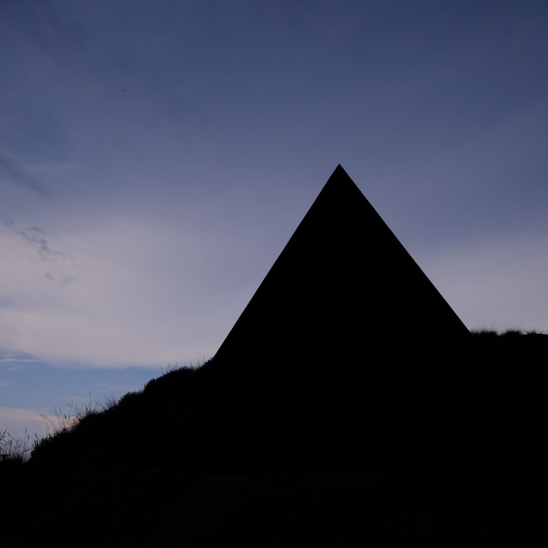 Pyramid of the 38th of Parrallel 4.jpg