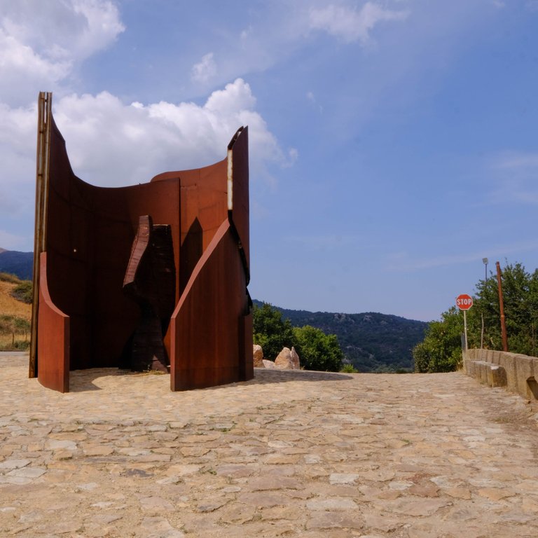 Una Curva gettata alle spalle del tempo 3.jpg