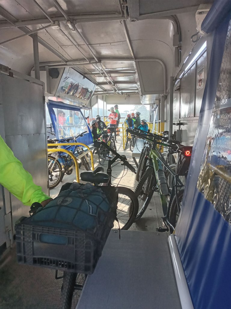 Ilha do bororé ferry 2.jpg