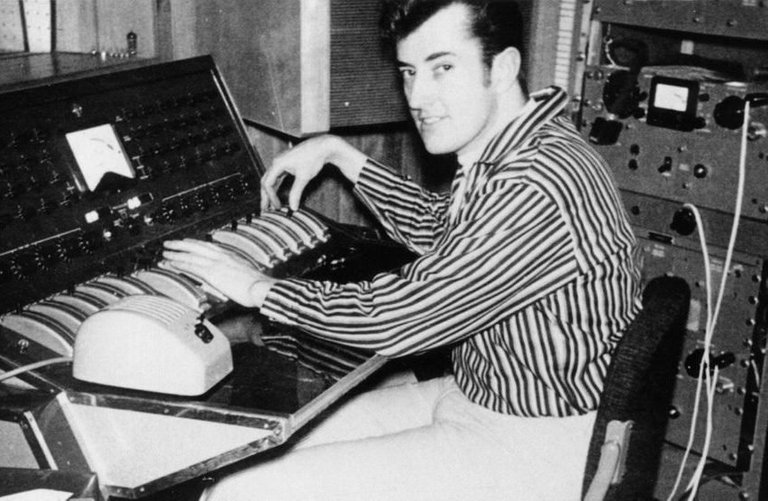 Joe-Meek-Music-Producer-1-e1612367142191.jpg