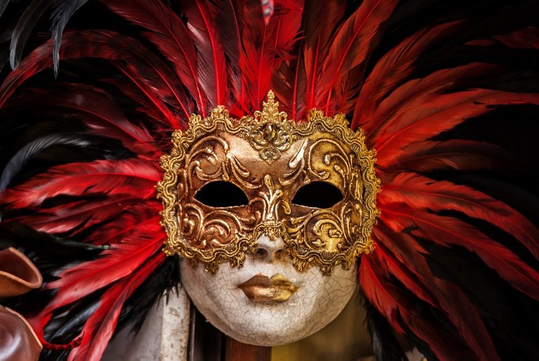 venetian-mask-1283163_960_720.jpg