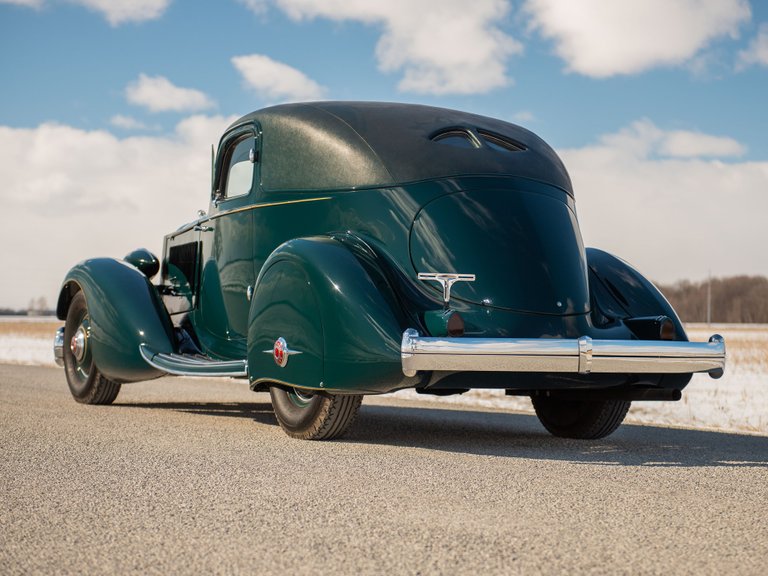 1934 Packard Twelve Sport 02.jpg