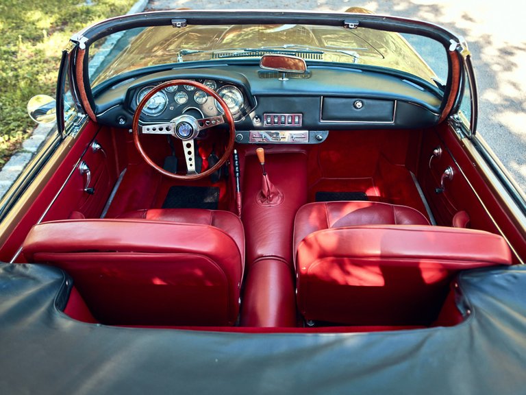 1966 Maserati Mistral 3 7 Spyder 11.jpg