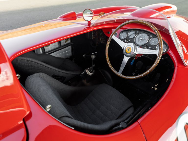 Ferrari 410 10.jpg