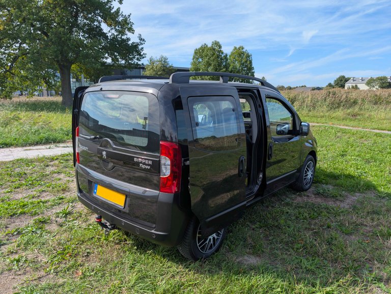 peugeotbipper.jpg