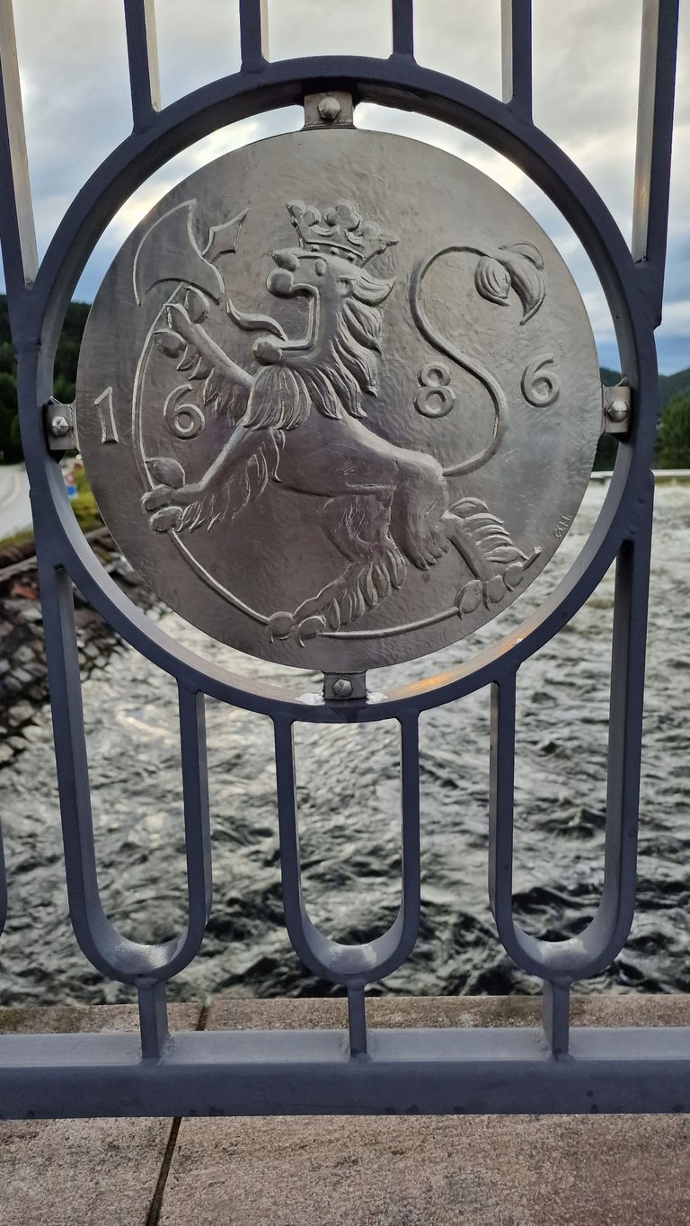 $1