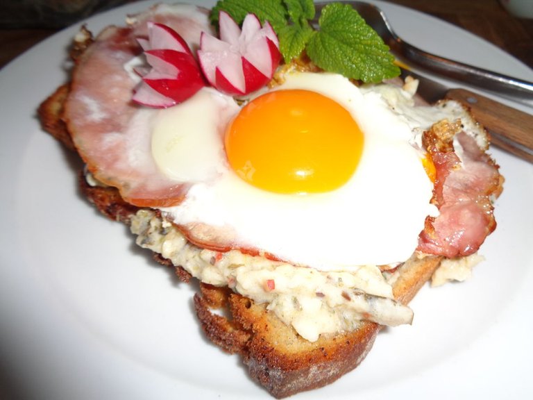 openSandwich_breakfast.JPG