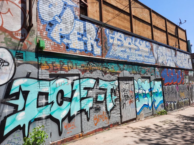 546 - IceT & Pito Graffiti Alley (cf 077).jpg