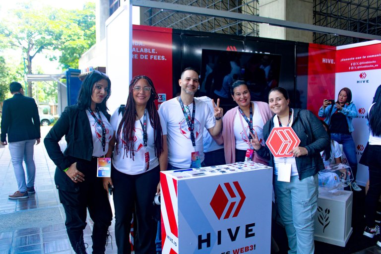Hive Community - Moments at the booth