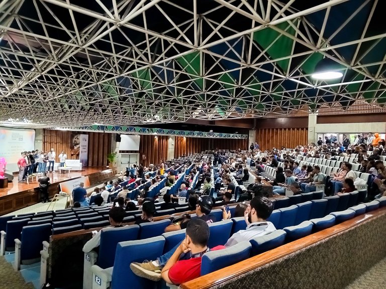 Escenario - UCAB - Caracas Blockchain Week 2023 