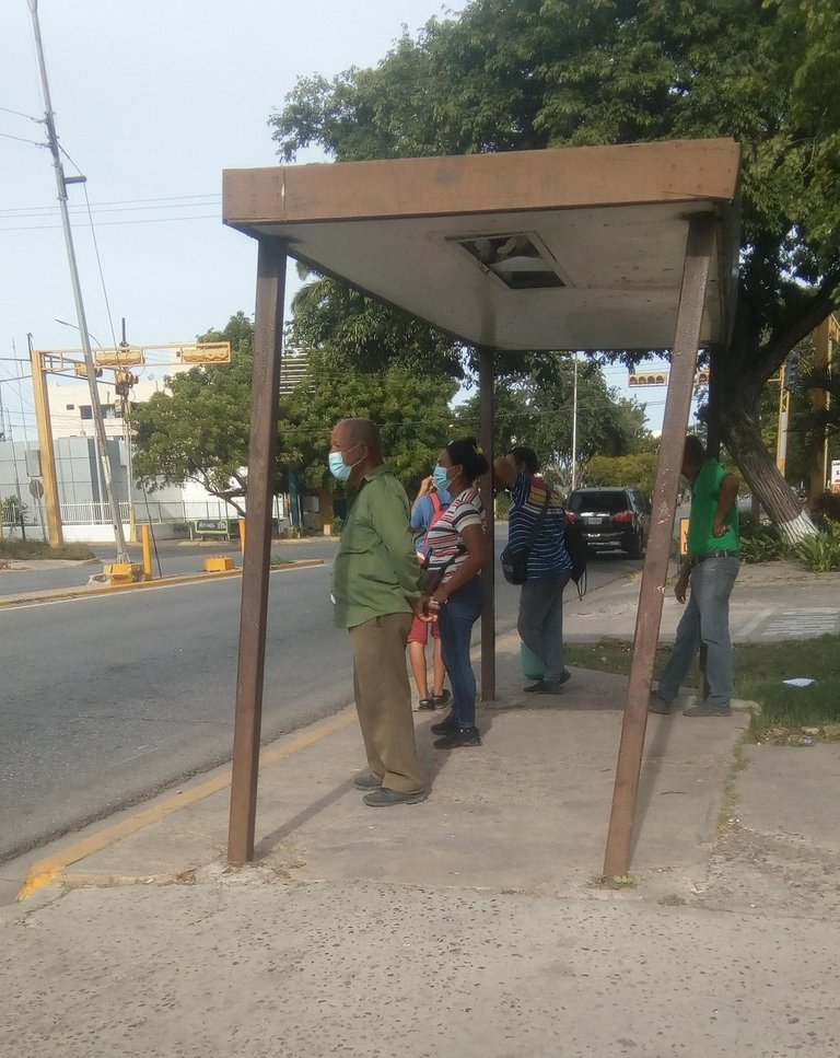 busstop.jpg