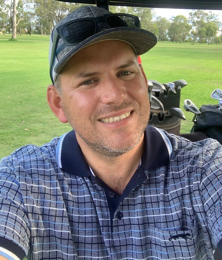 Golf selfie (2).jpg