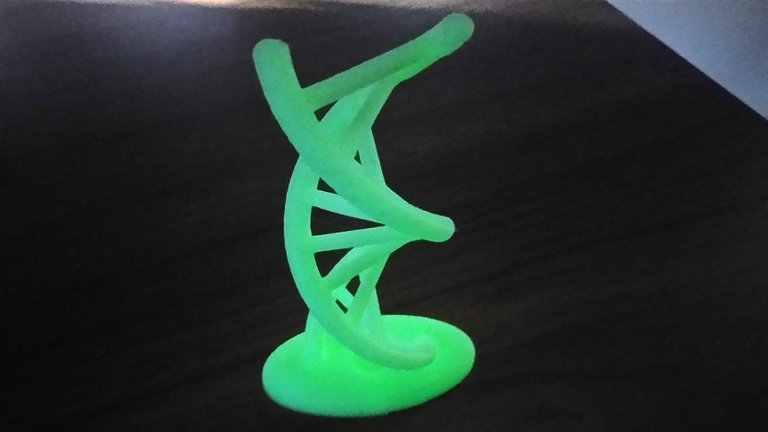 glow-dna-model.jpg