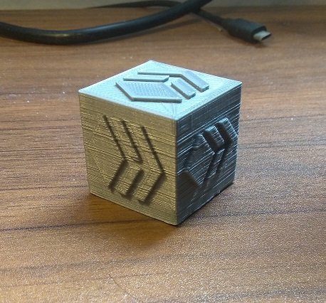 3d-gray-cube1.jpg