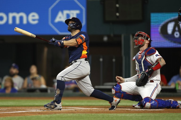 altuve1.jpg