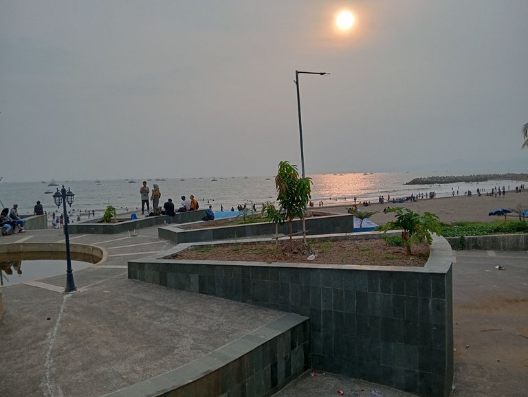 Public space on the Beach 