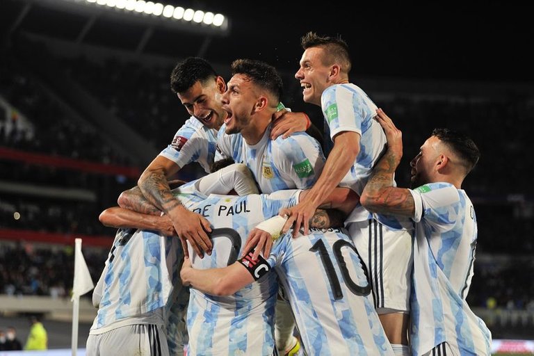 66.-Eliminatorias-sudamericanas-fecha12-Argentina-golea-a-Uruguay.jpg