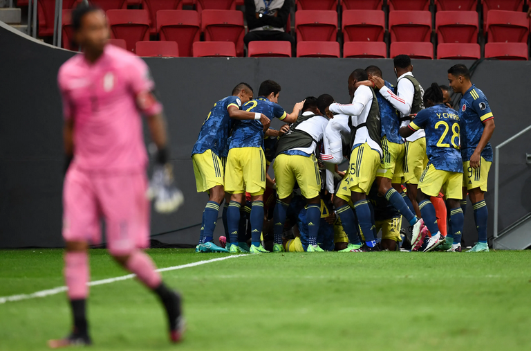 28.-Copa-America-Colombia-Peru-festeja-Colombia.png