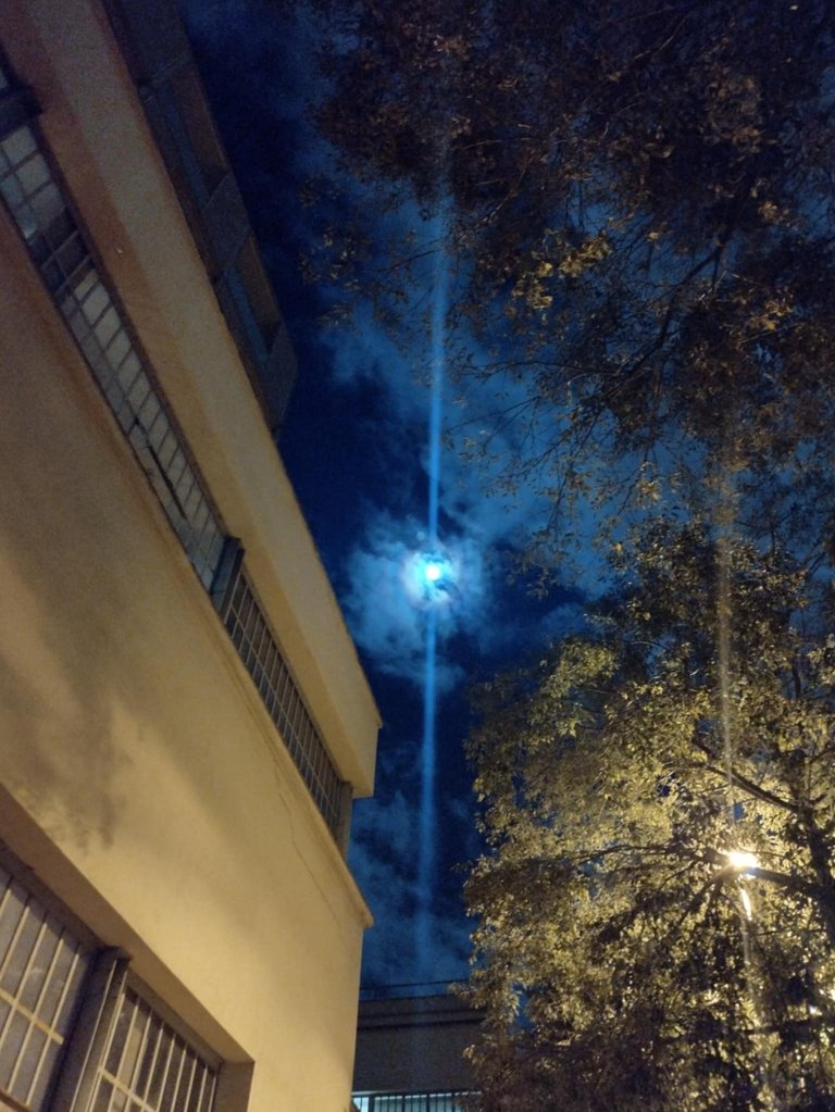 barcelonafullmoon.jpg