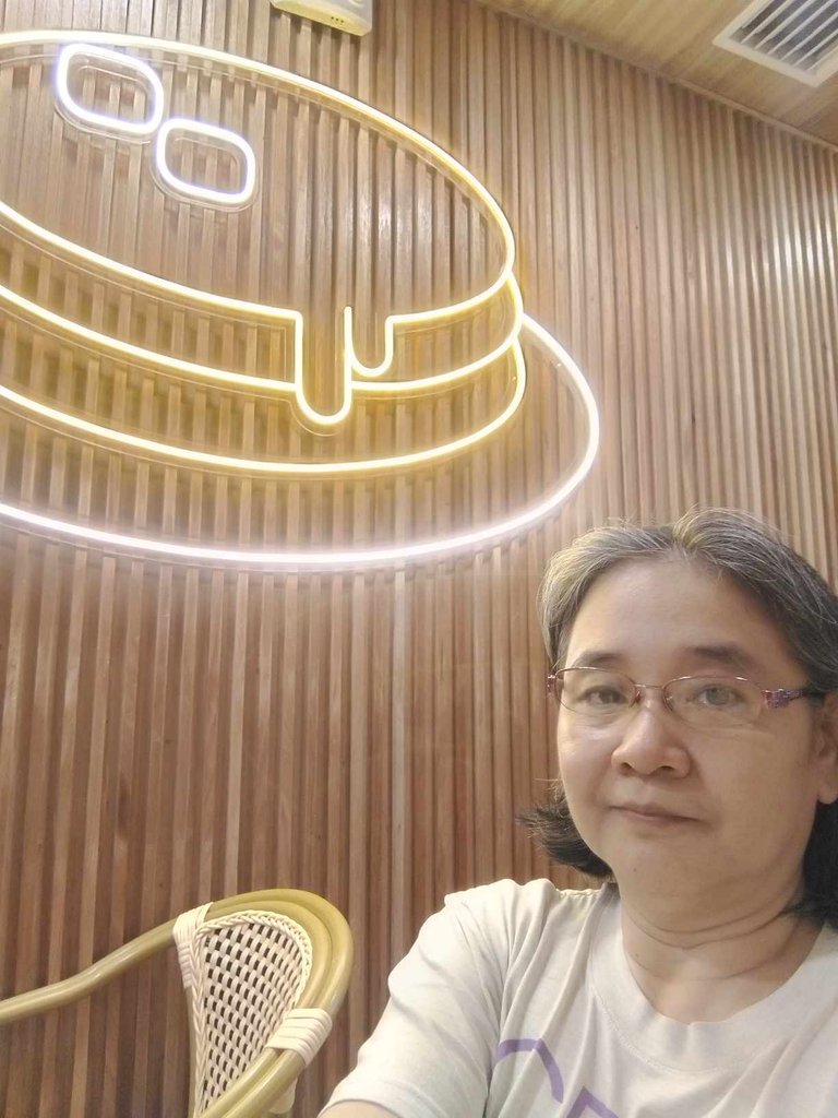 selfie.jpg