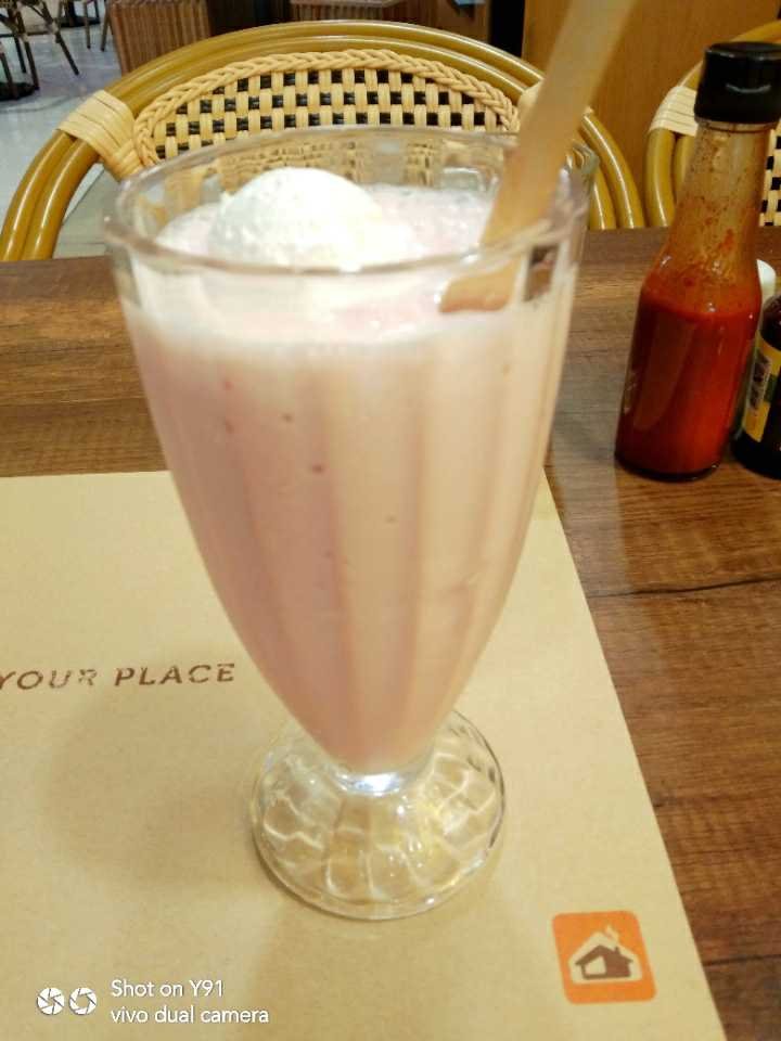 strawberrymilkshake.jpg