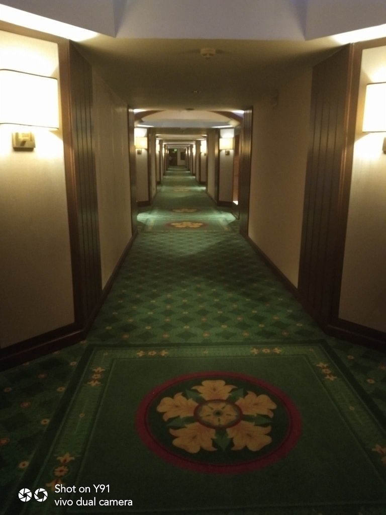 hallway2.jpg