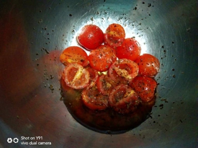 cherrytomatooliveoil.jpg