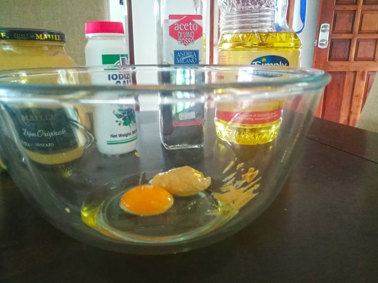 Mix the Egg Yolk, the Mustard and a bit of Oil Togetherg