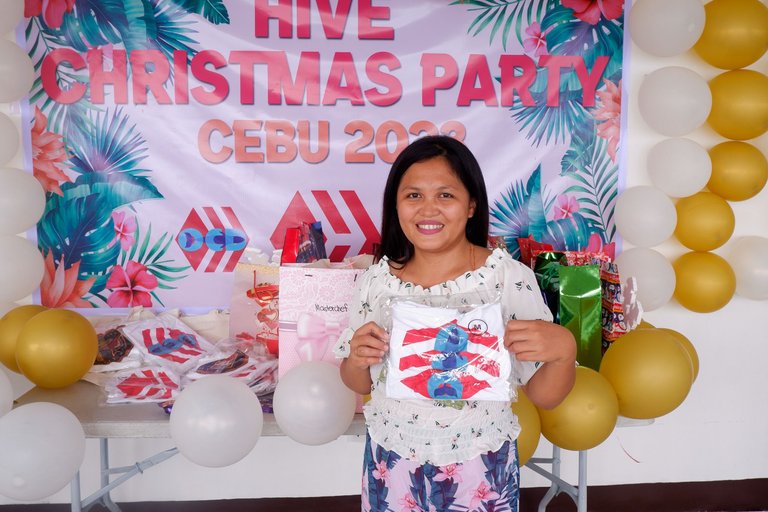 hivecebuxmas583.JPG