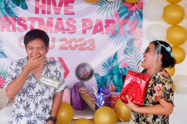 hivecebuxmas737.JPG